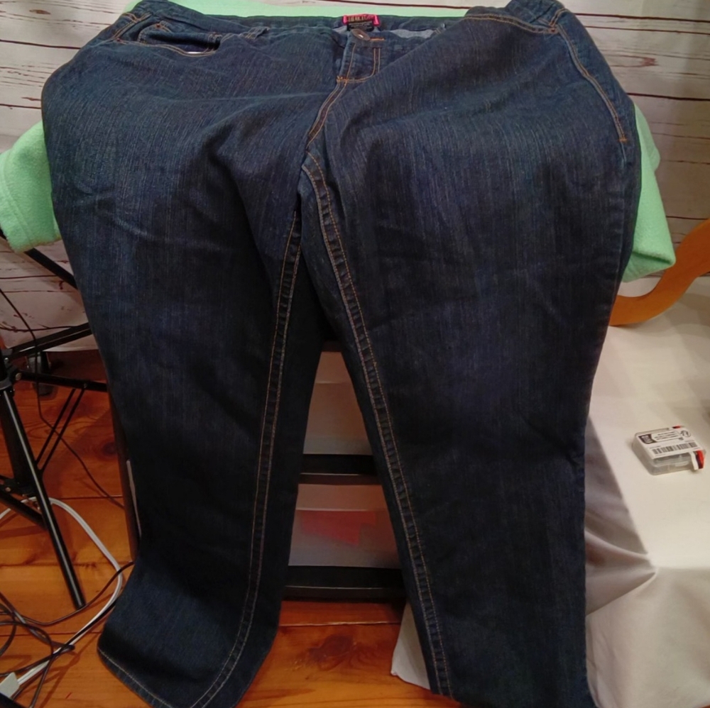 Torrid Flamming Heart Jeans - Picture 4 of 7